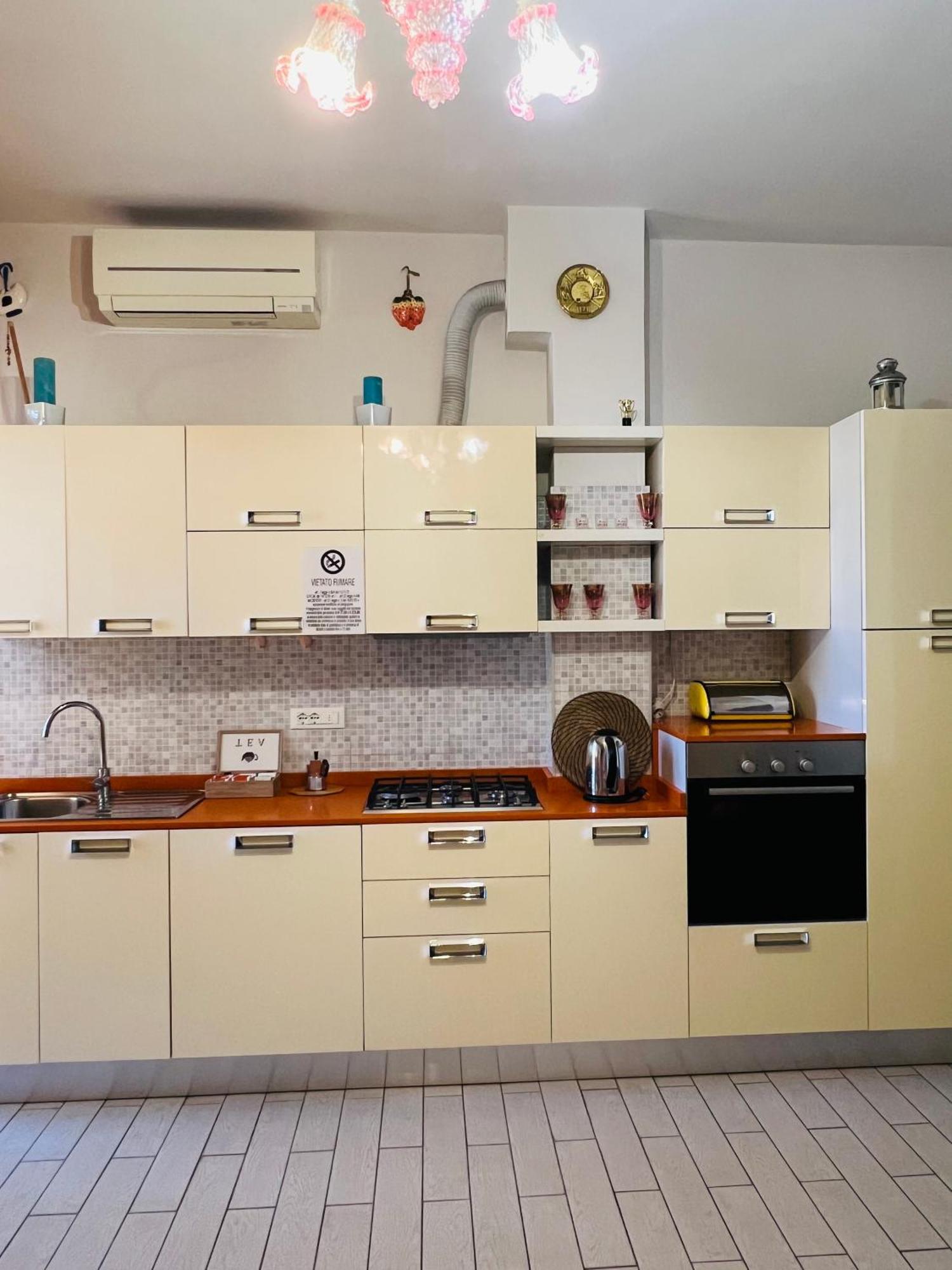 Appartamento Casa Al Mare Valentina Viareggio Esterno foto